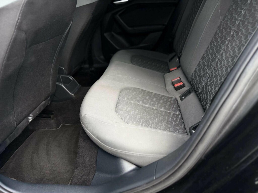 Audi A1 1.5L Sport White #32