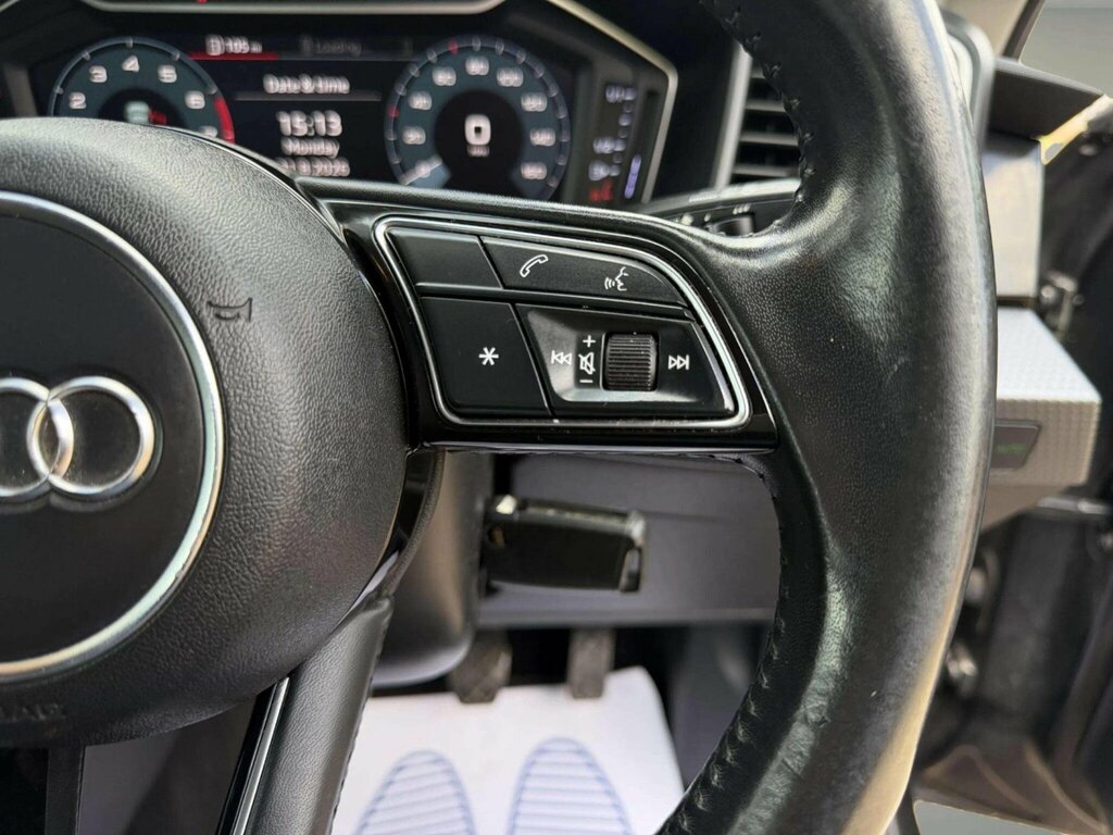 Audi A1 1.5L Sport White #30