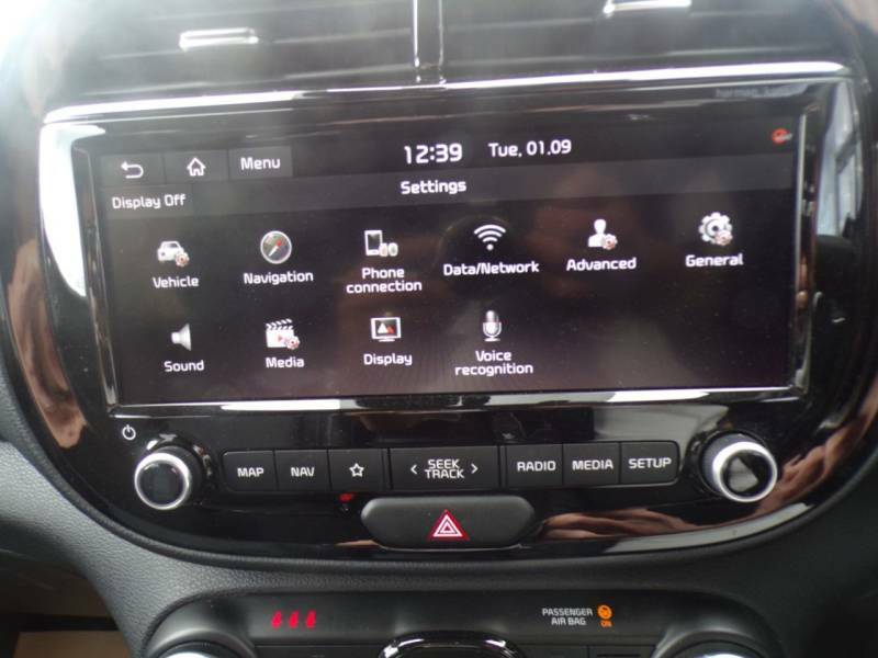 Kia Soul 150Kw First Edition 64Kwh White #6