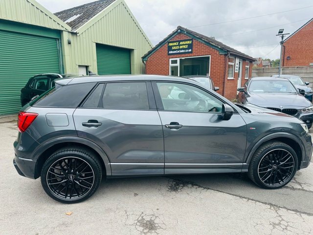 Audi Q2 1.5 Tfsi Cod 35 Black Edition Suv S Tro Black #5