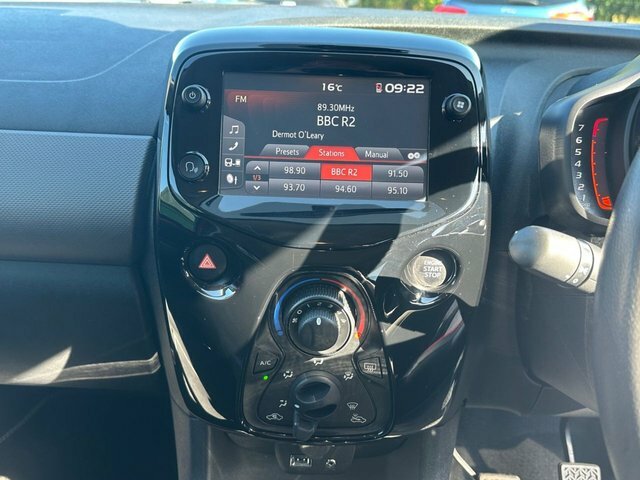 Peugeot 108 108 Active Red #21