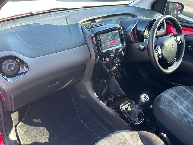 Peugeot 108 108 Active Red #35