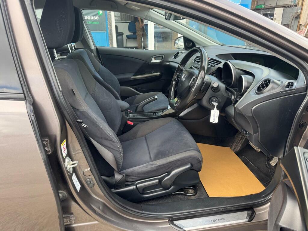 Honda Civic I-dtec Ex 5-Door Grey #18