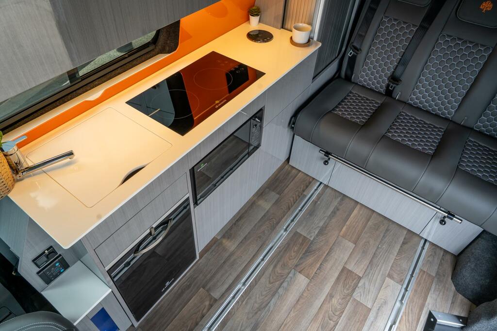 Volkswagen Campervan 2L Commerce Pro Grey #8