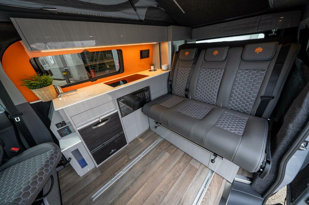 Volkswagen Campervan 2L Commerce Pro Grey #10