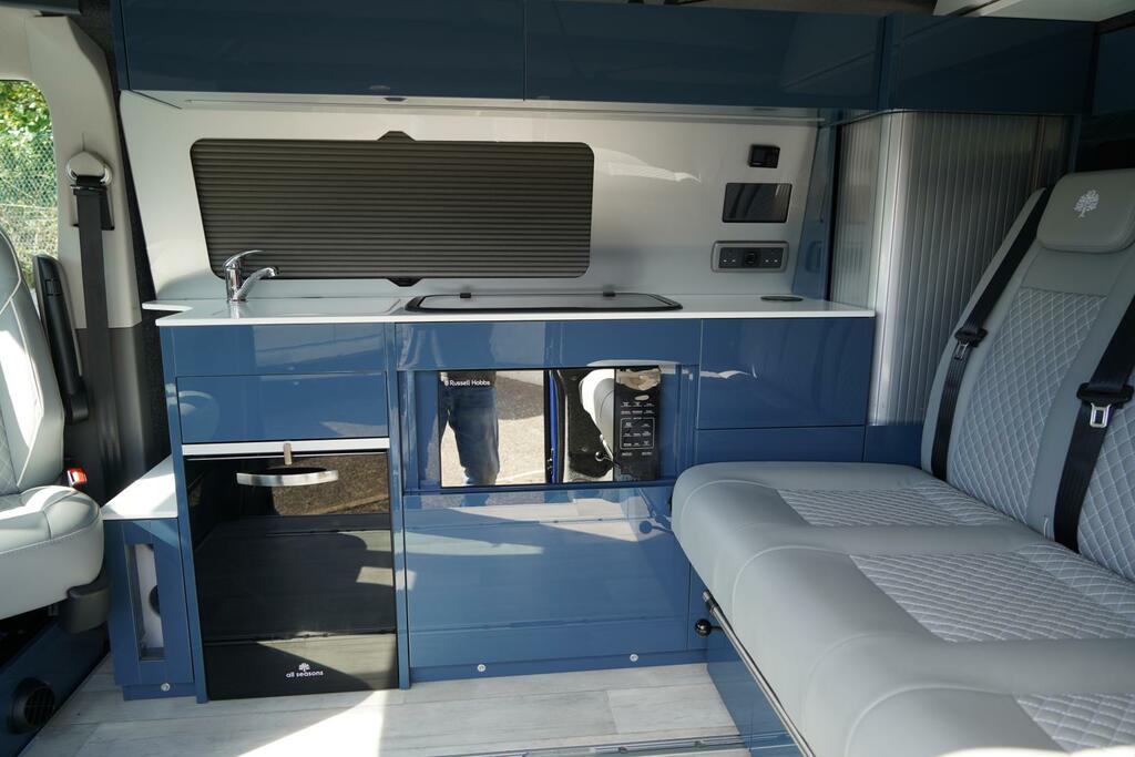 Volkswagen Campervan Swb Dsg Campervan With Tailgate, Reversing Camera, Blue