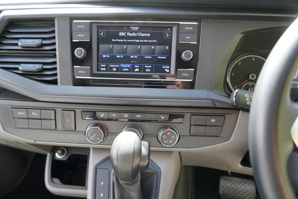Volkswagen Campervan 2L Startline White #16