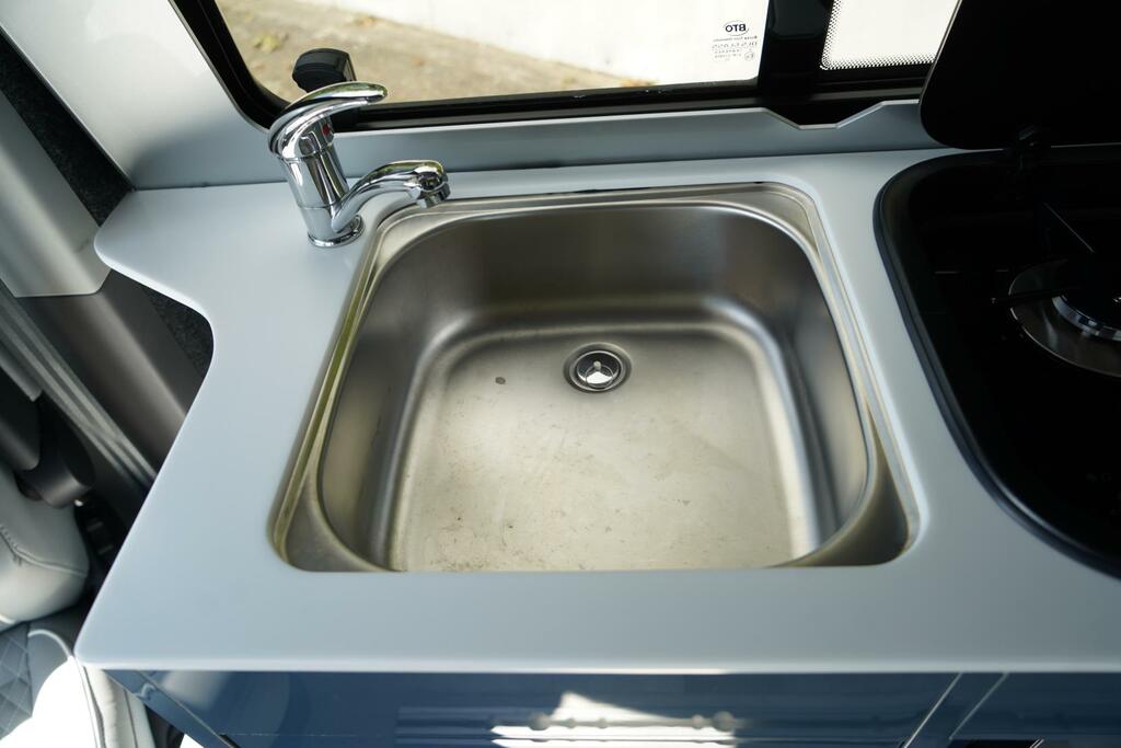 Volkswagen Campervan 2L Startline White #27