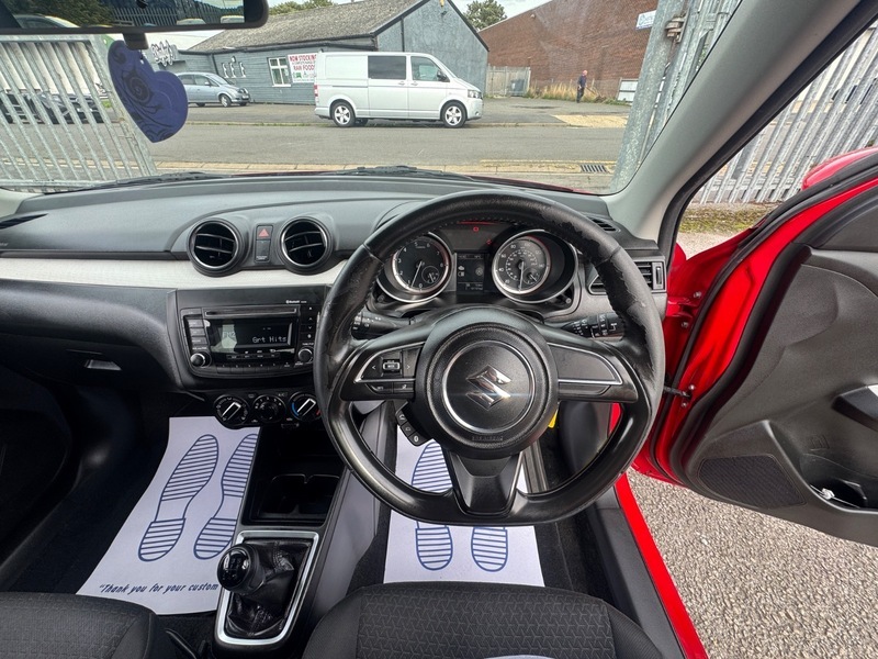 Suzuki Swift Attitude Dualjet 1.2 Red #15
