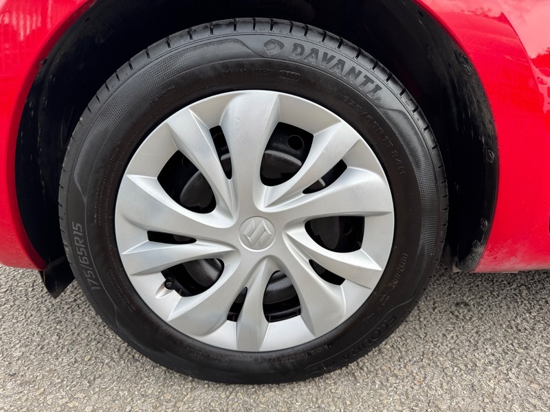 Suzuki Swift Attitude Dualjet 1.2 Red #25