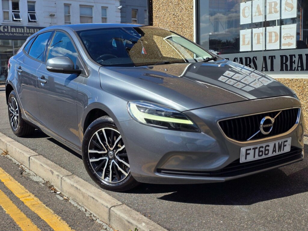 Volvo V40 2.0 T2 Momentum Euro 6 Ss Grey