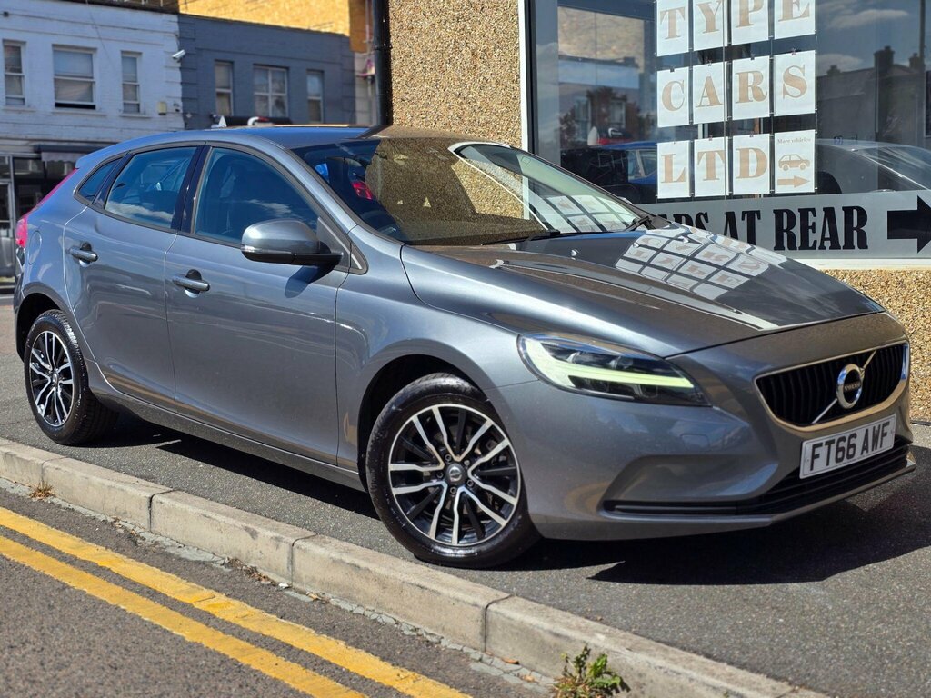 Volvo V40 2.0 T2 Momentum Euro 6 Ss Grey #3