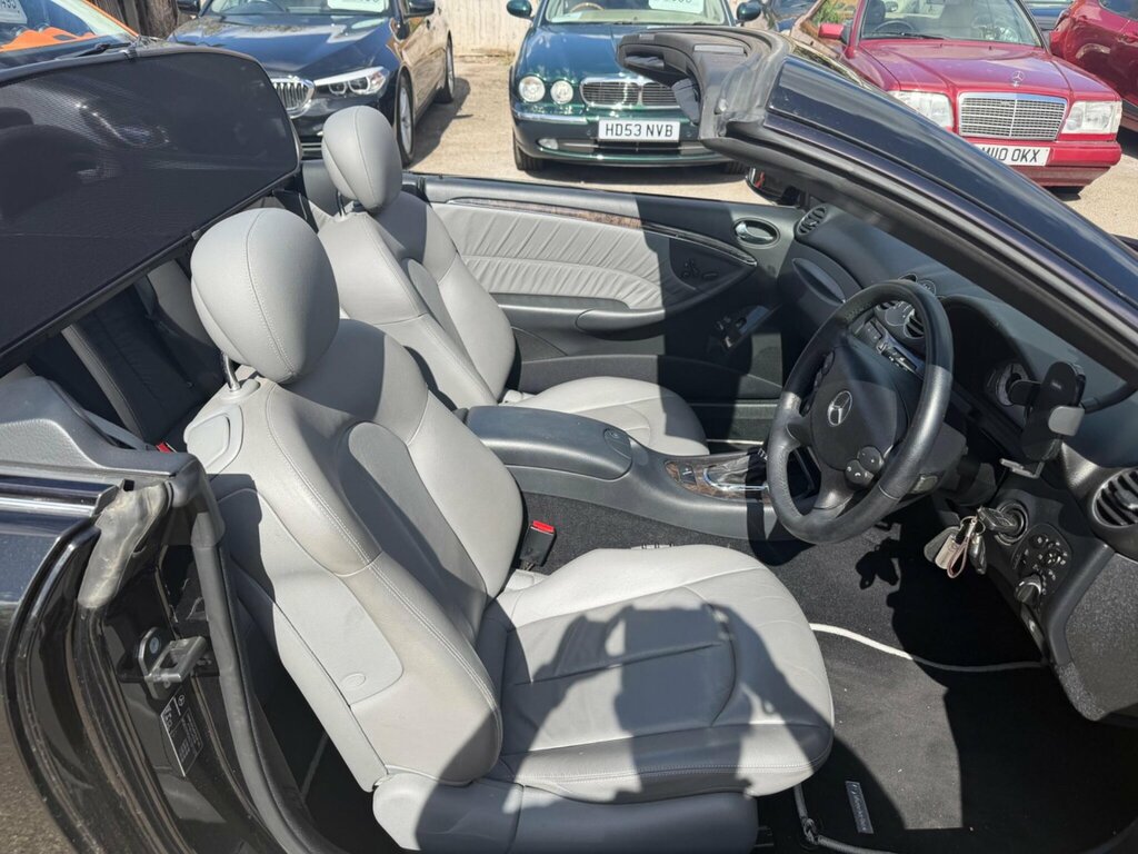 Mercedes-Benz CLK Elegance Silver #7