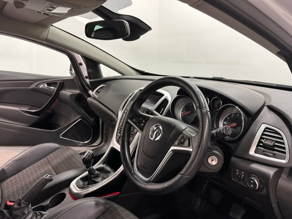 Vauxhall Astra GTC Coupe White #10