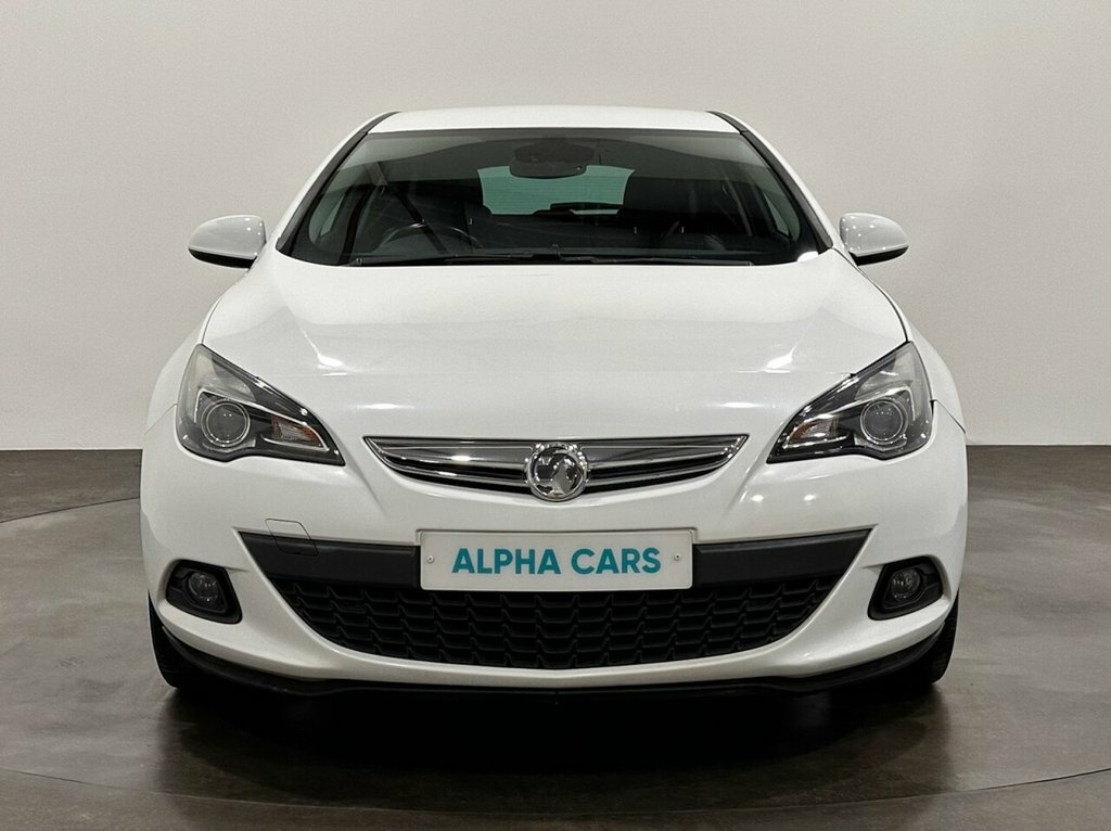 Vauxhall Astra GTC Coupe White #5