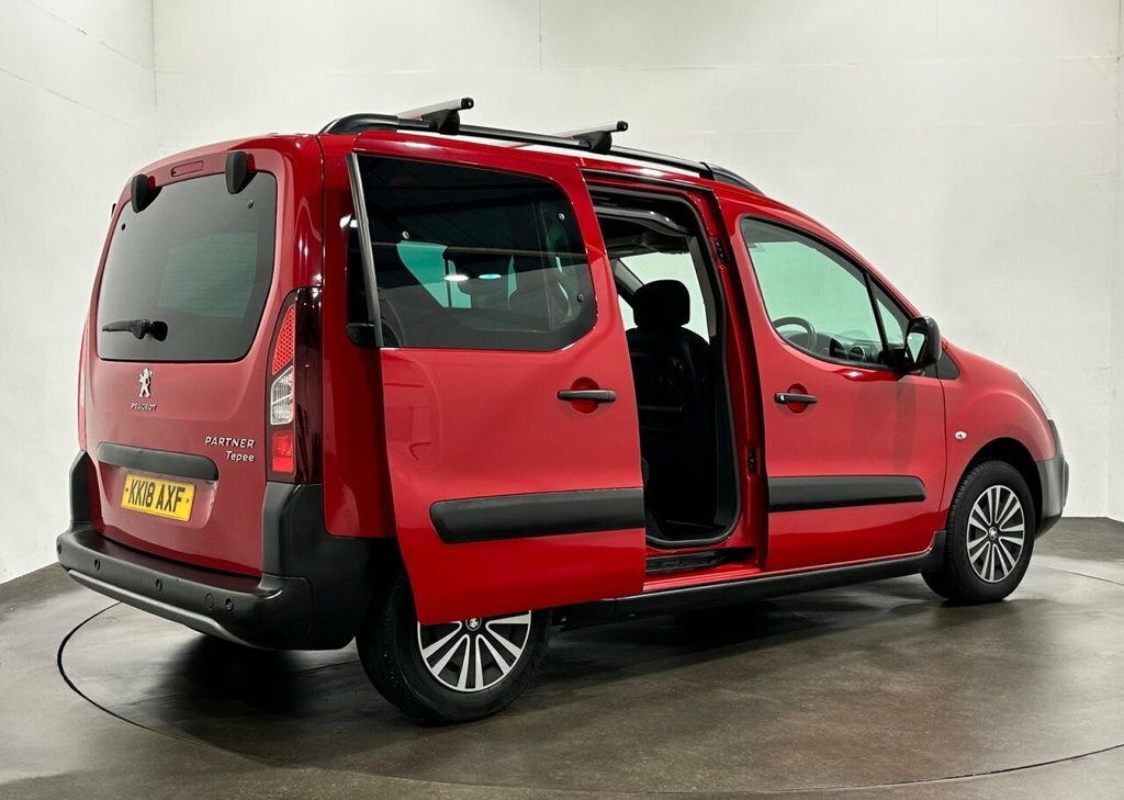 Peugeot Partner Tepee 1.6L Outdoor Red #4