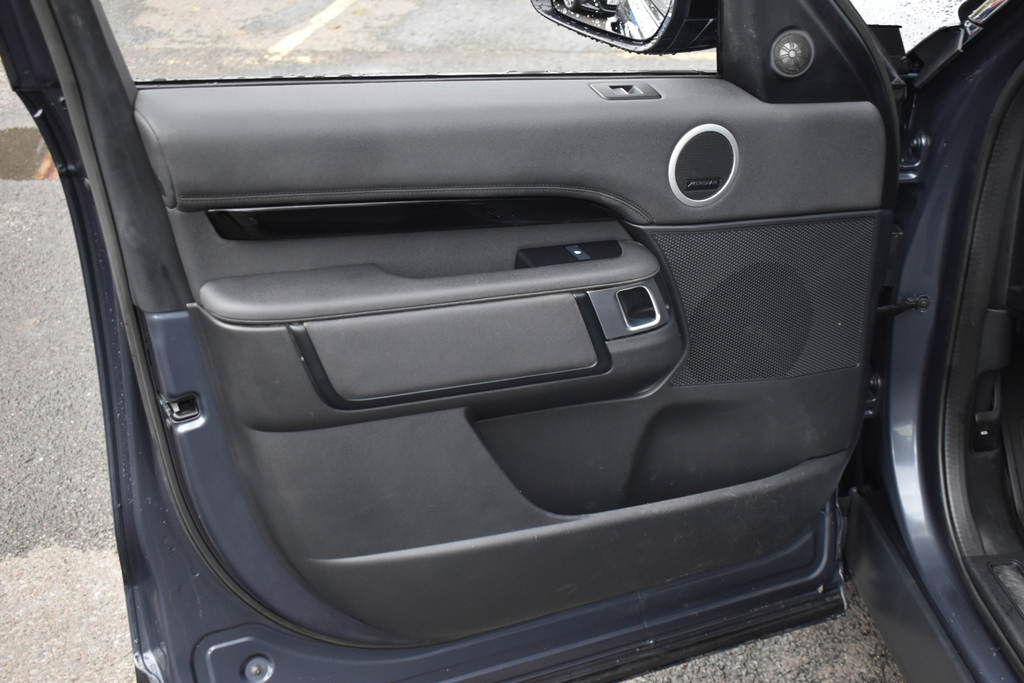 Land Rover Discovery Rdynamic Se D M Brown #37