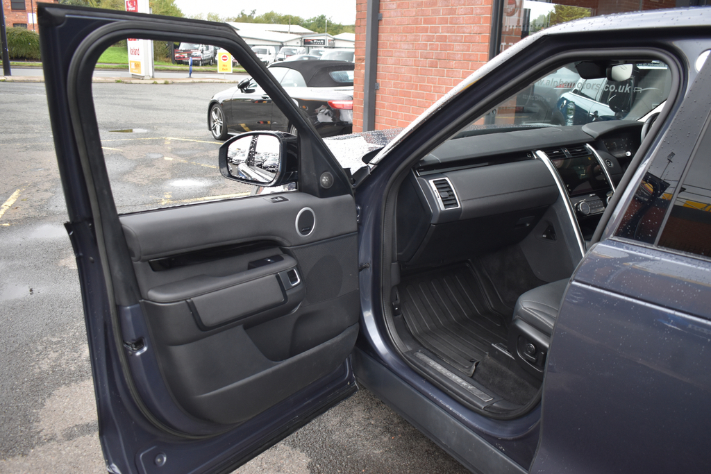 Land Rover Discovery Rdynamic Se D M Brown #36