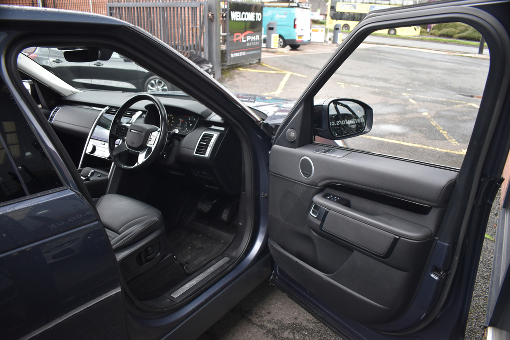 Land Rover Discovery Rdynamic Se D M Brown #23