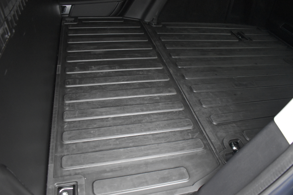 Land Rover Discovery Rdynamic Se D M Brown #33