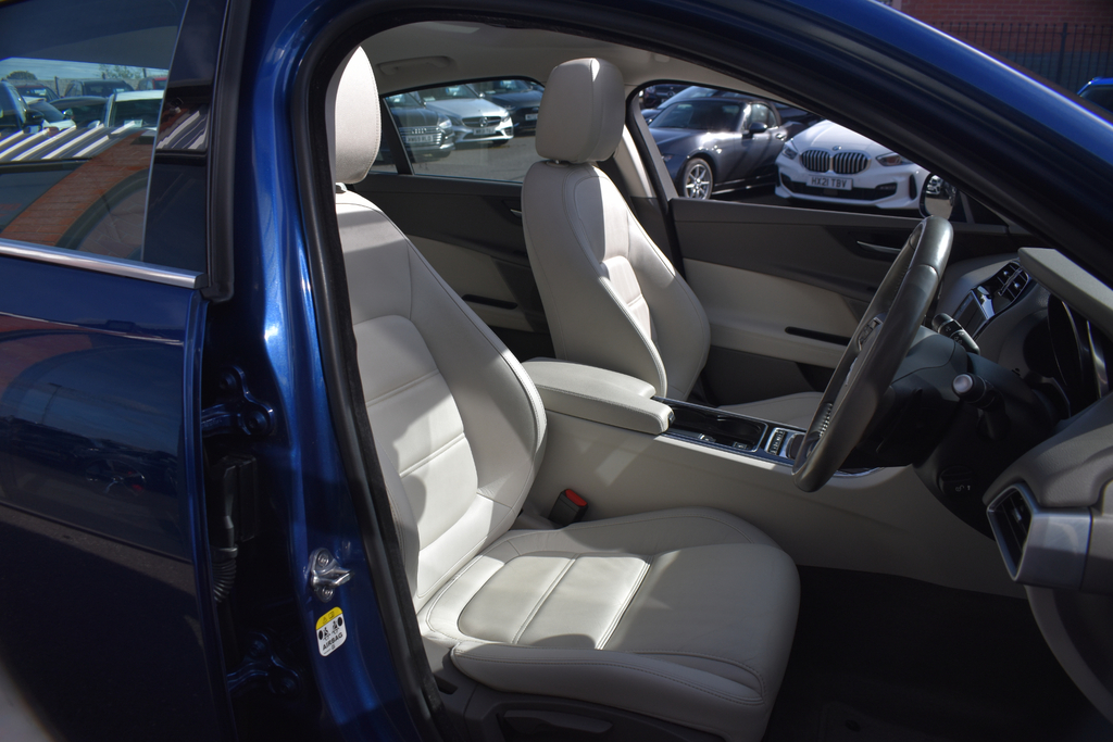 Jaguar XE Saloon R Red #17