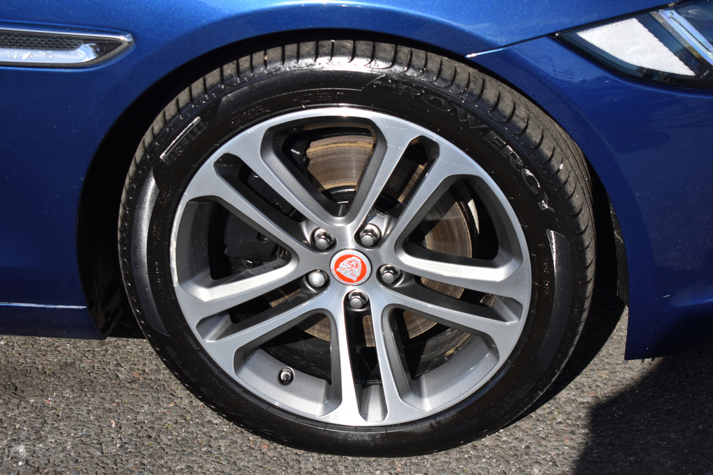 Jaguar XE Saloon R Red #62