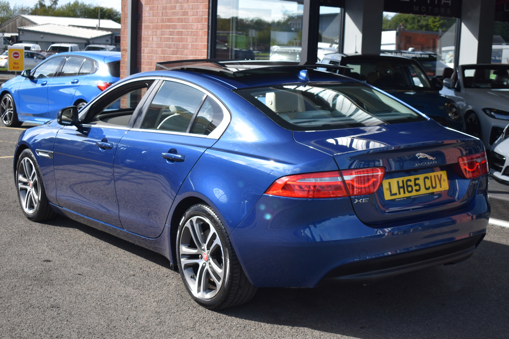 Jaguar XE Saloon R Red #12