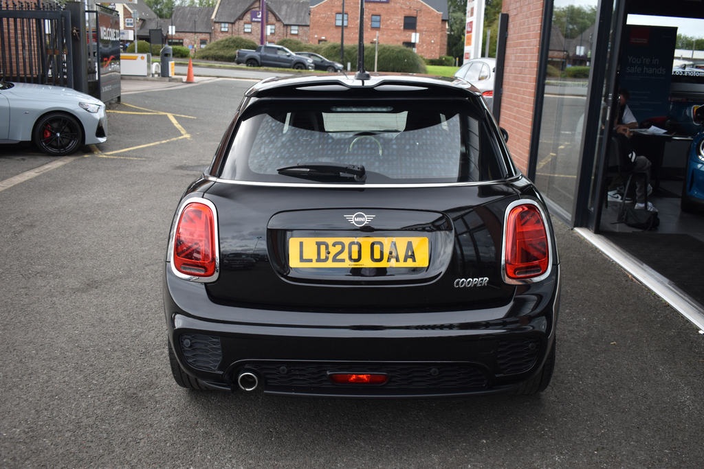 Mini Hatch 1.5 Cooper Sport Hatchback Steptronic E Black #6