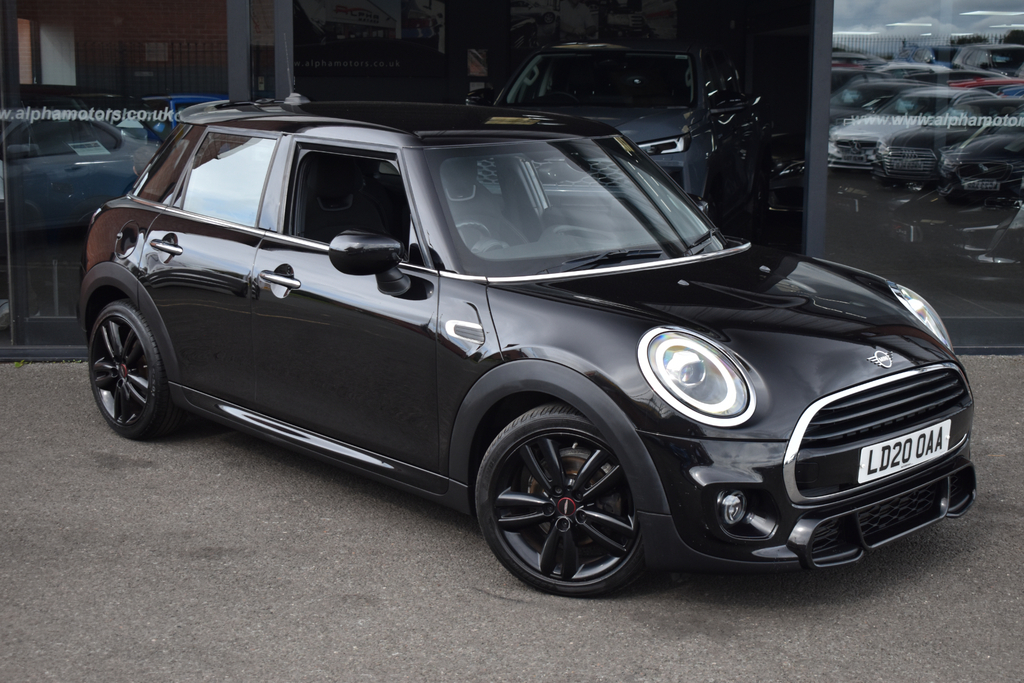 Mini Hatch 1.5 Cooper Sport Hatchback Steptronic E Black