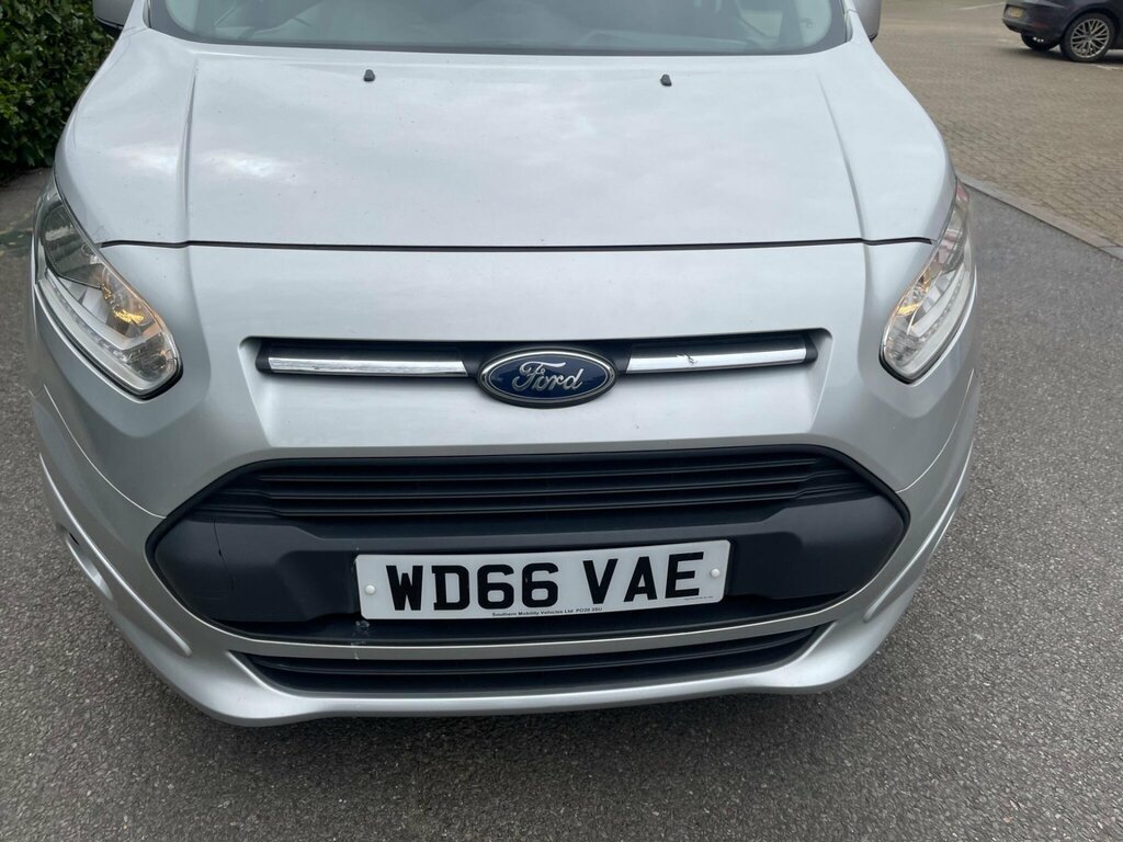 Ford Tourneo Connect 1.5 Tdci Titanium Powershift Euro 6 Ss Silver #6