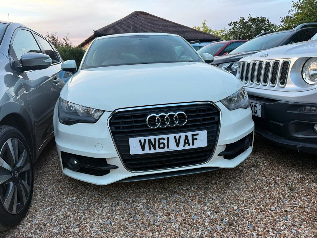 Audi A1 1.6 Tdi S Line Euro 5 Ss VN61VAF White #4