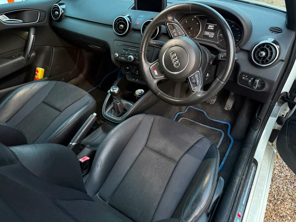 Audi A1 1.6 Tdi S Line Euro 5 Ss VN61VAF White #3
