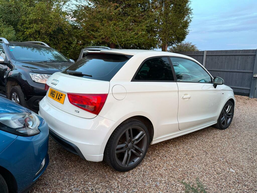 Audi A1 1.6 Tdi S Line Euro 5 Ss VN61VAF White #2