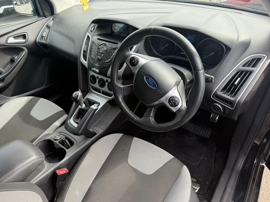 Ford Focus Zetec S Black #2