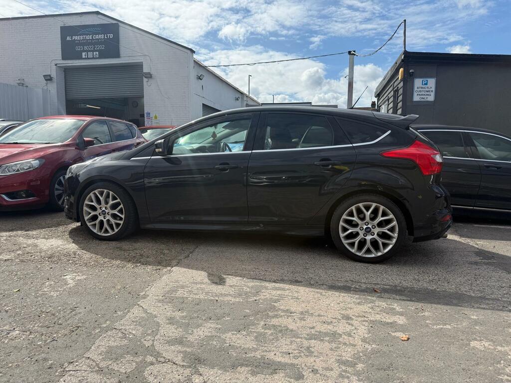 Ford Focus Zetec S Black #4