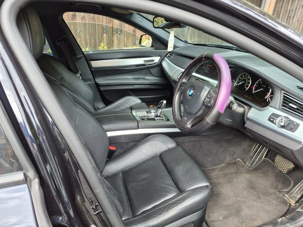 BMW 7 Series M Sport Black #2