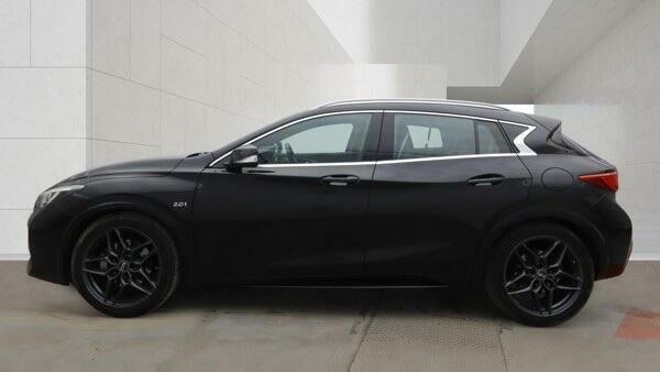 Infiniti Q30 Hatchback Silver #8