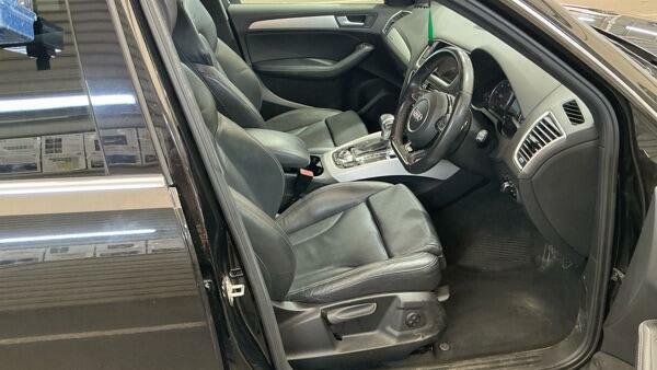 Audi Q5 S Line Plus Black #4