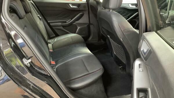 Ford Focus St-line X Black #4