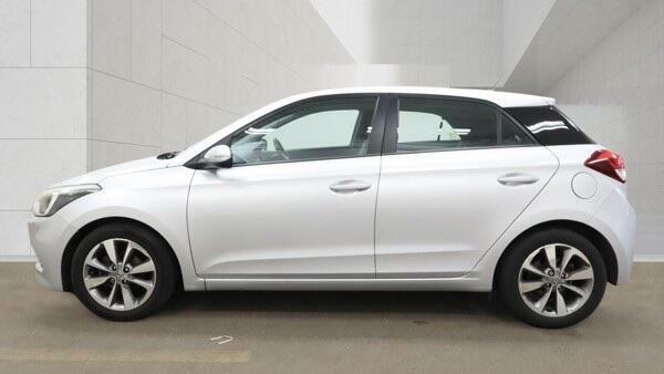 Hyundai I20 Blue #10
