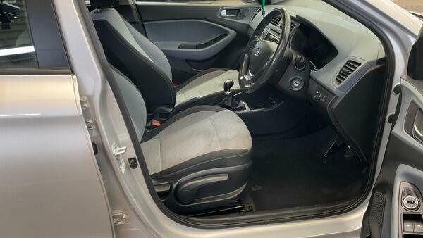 Hyundai I20 Se Grey #4