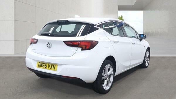 Vauxhall Astra Sri Nav White #2
