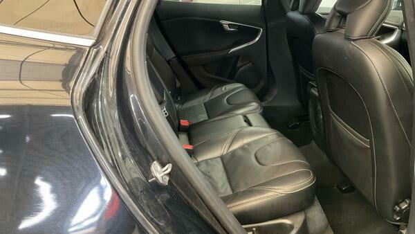 Volvo V40 R-design Lux Nav Black #5