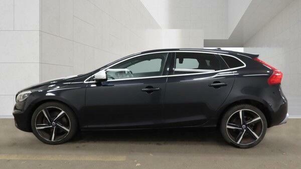 Volvo V40 D2 Se U4529 Red #7