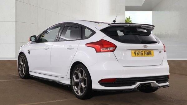 Ford Focus 2.0 Tdci St-2 Euro 6 Ss VK16HWM White #6