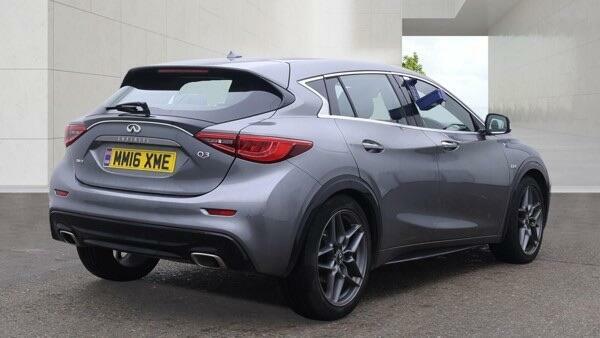 Infiniti Q30 Premium Tech Silver #2