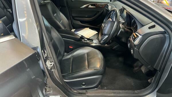 Infiniti Q30 Premium Tech Silver #3