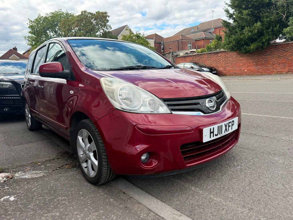 Nissan Note 1.6 16V Tekna Euro 5 Red