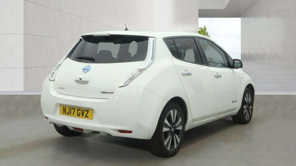 Nissan Leaf 30Kwh Tekna White #2