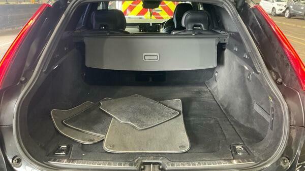 Volvo V90 D4 Momentum - Heated Front Seats, A Grey #13